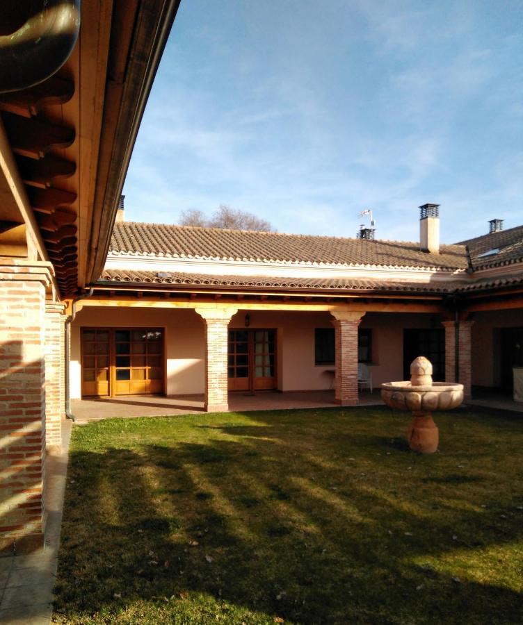 Casas Olmo y Fresno jardín y piscina a 17 kilómetros de Salamanca Exterior foto