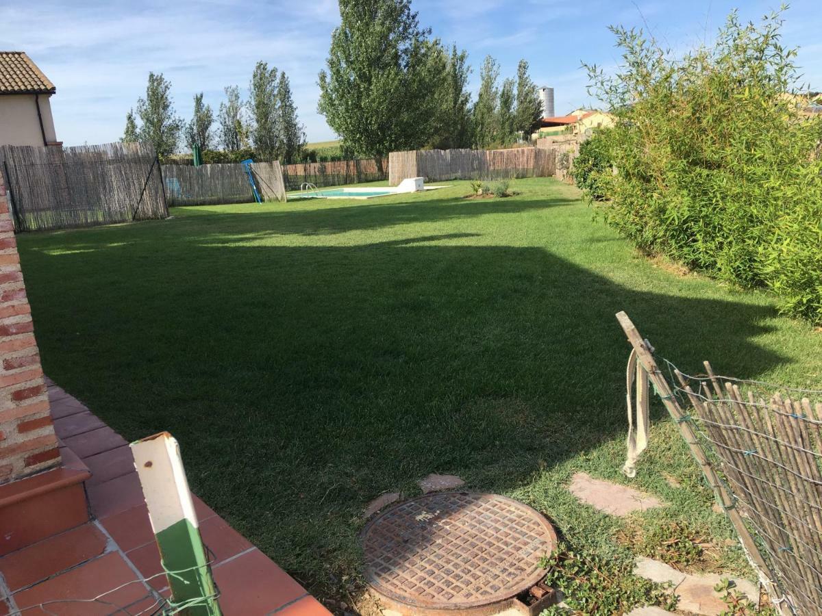 Casas Olmo y Fresno jardín y piscina a 17 kilómetros de Salamanca Exterior foto