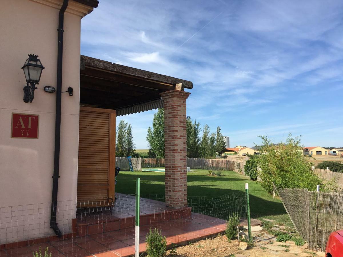 Casas Olmo y Fresno jardín y piscina a 17 kilómetros de Salamanca Exterior foto